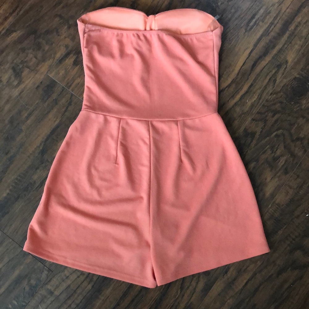 Pink sleeveless romper - Picture 2 of 5